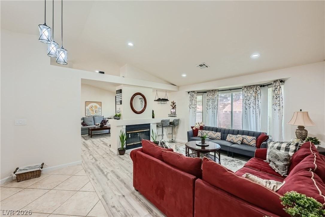 113 Montclair Dr - Photo 2 of 11