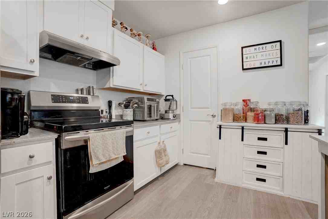 7890 Aurora Sky St #2 - Photo 6 of 47
