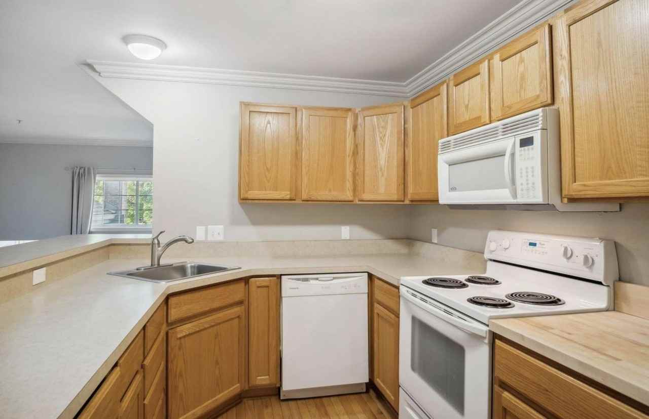 2924 Barclay Way - Photo 5 of 17