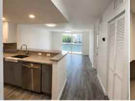4000 Ne 170th St #206 - Photo 1 of 1