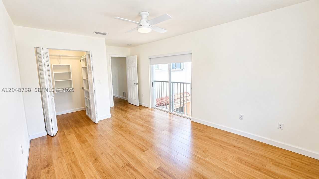 9805 Nw 45th Ln - Photo 6 of 15