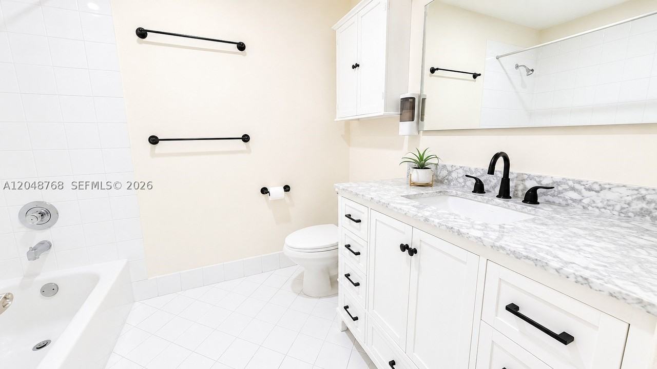 9805 Nw 45th Ln - Photo 7 of 15