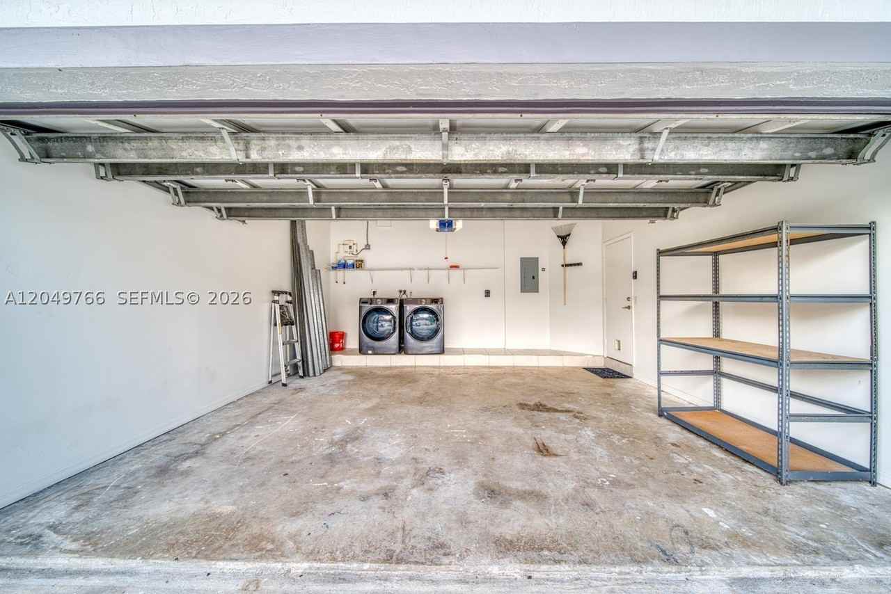 15950 Sw 71st Ter - Photo 4 of 27