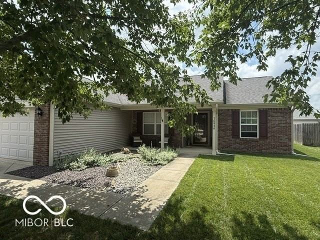 16936 Brigg Ct - Photo 3 of 17