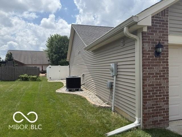 16936 Brigg Ct - Photo 4 of 17