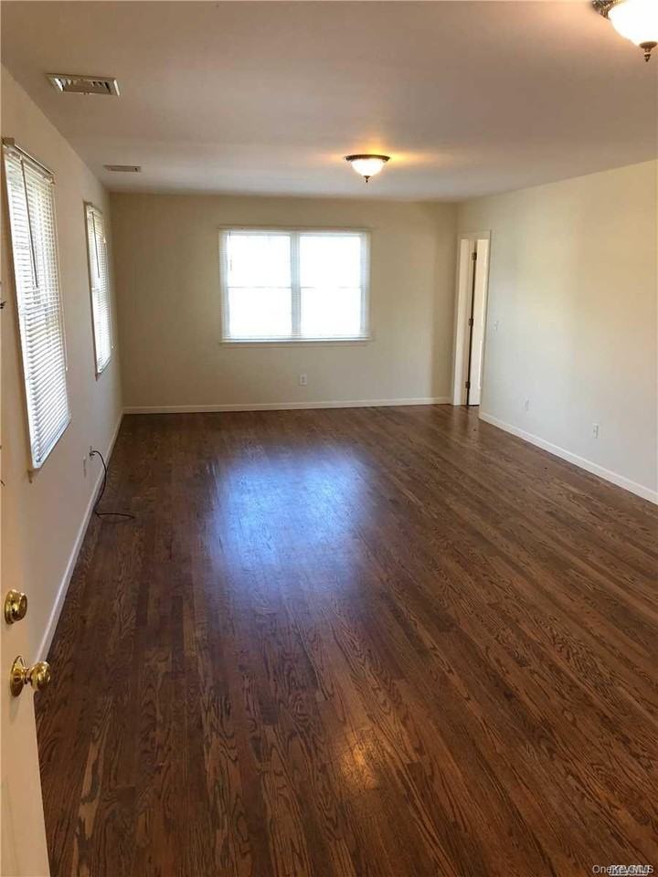 495 Montauk Hwy - Photo 2 of 14