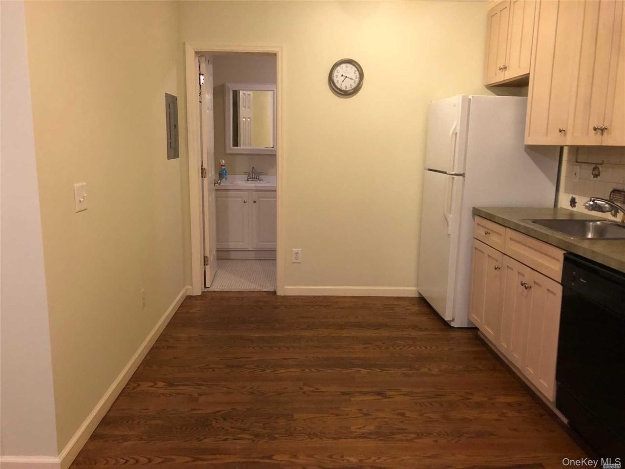 495 Montauk Hwy - Photo 5 of 14