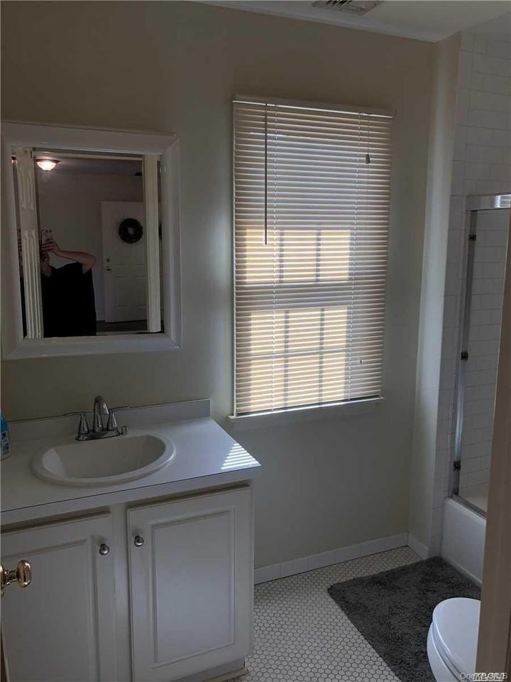 495 Montauk Hwy - Photo 6 of 14