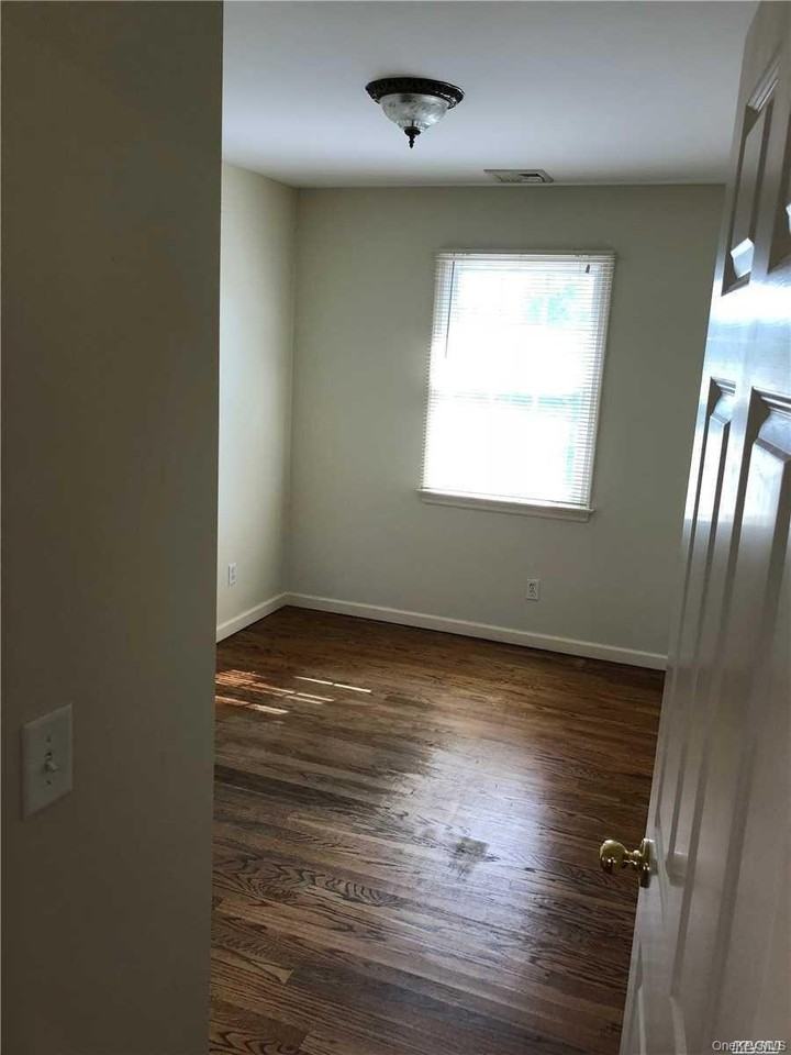 495 Montauk Hwy - Photo 7 of 14