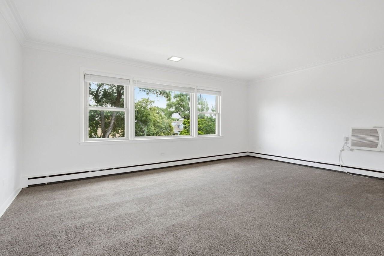 2726 N Nordica Ave #3 - Photo 3 of 27
