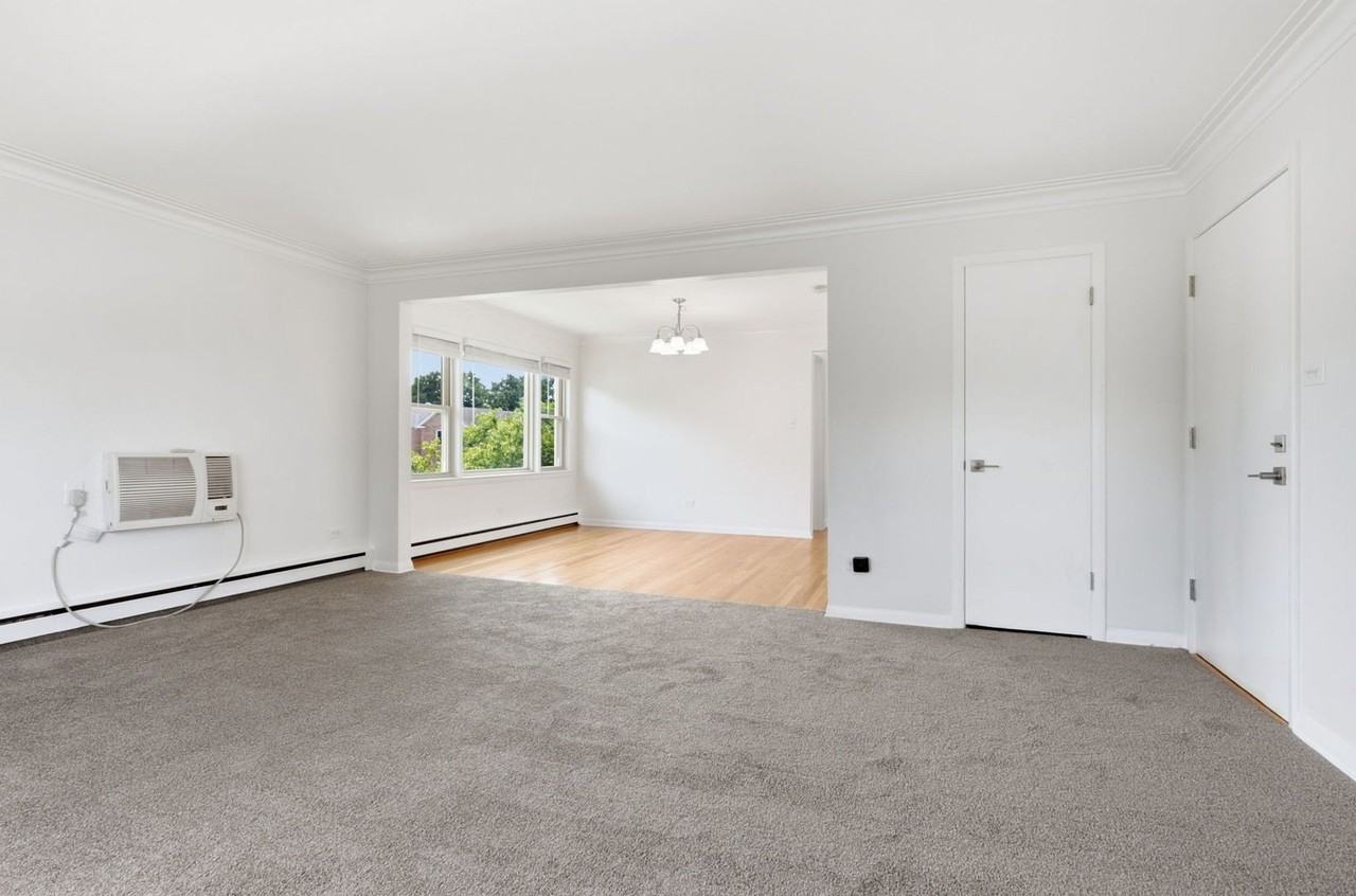 2726 N Nordica Ave #3 - Photo 4 of 27