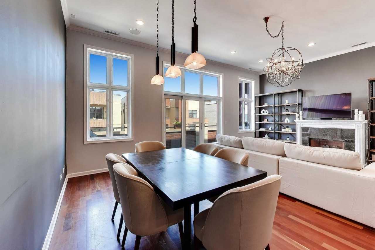 1417 W Chicago Ave #3 - Photo 6 of 36