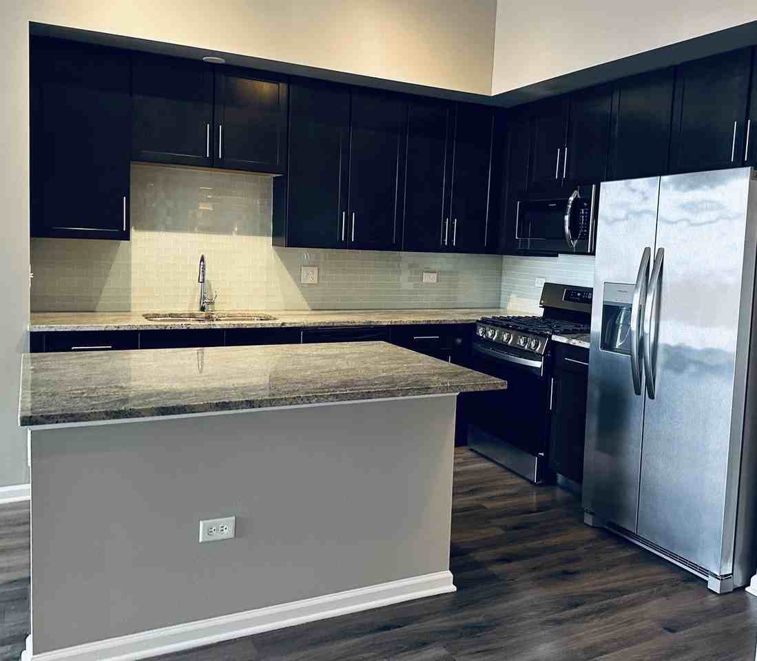 2300 S Michigan Ave #513 - Photo 5 of 16