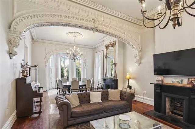 1229 Annunciation St - Photo 3 of 16