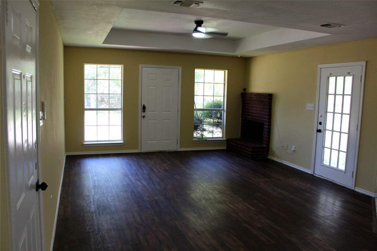 1803 Park Pl - Photo 7 of 40