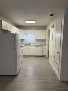 3442 State St #B - Photo 5 of 17