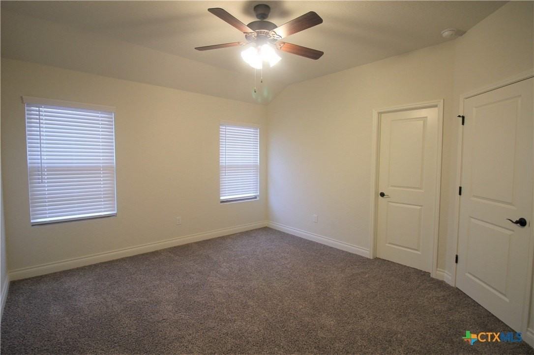 319 Untermaier St - Photo 7 of 18