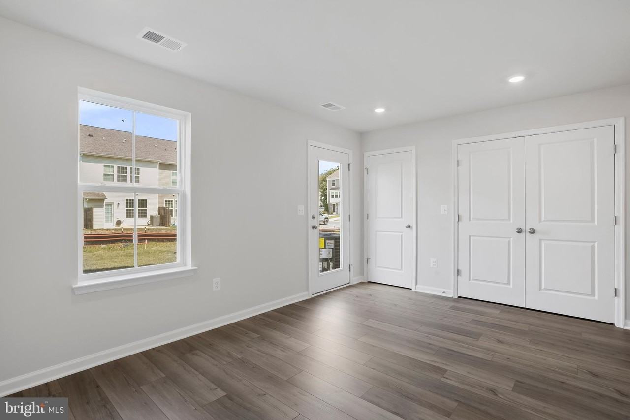 131 Kinkade Ct - Photo 4 of 29