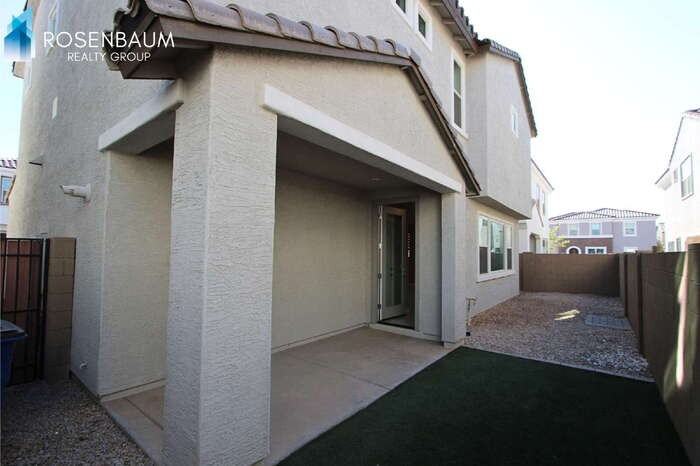 661 N Abalone Dr - Photo 5 of 34
