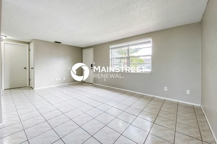 2115 Harrison Dr - Photo 2 of 15