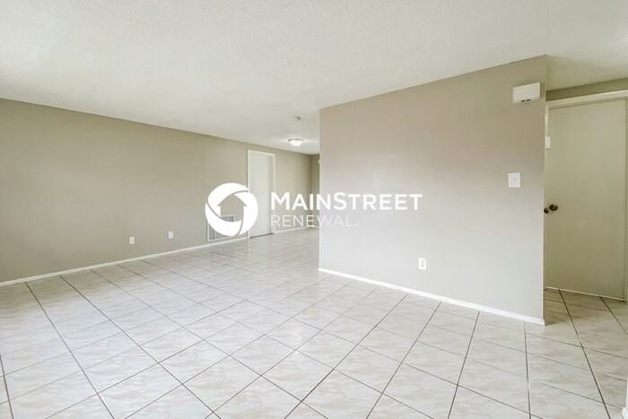 2115 Harrison Dr - Photo 3 of 15