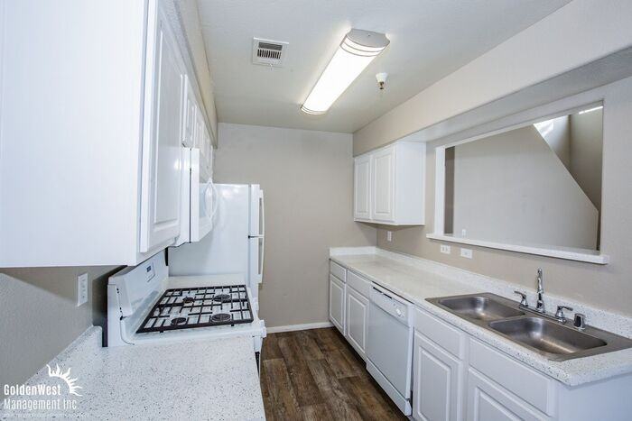 3940 Scott Robinson Blvd #1139 - Photo 5 of 22