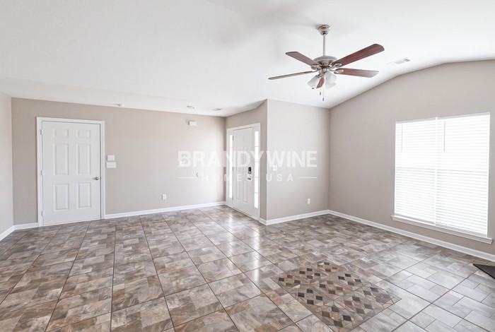 5862 Waggoner Ct - Photo 5 of 27
