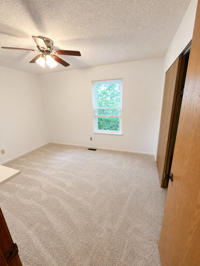2038 Essex Dr #2038 - Photo 6 of 7