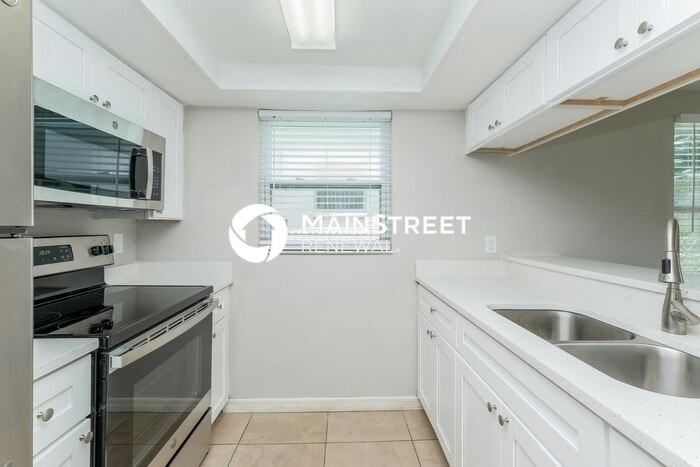 5700 Thrush Dr - Photo 5 of 16