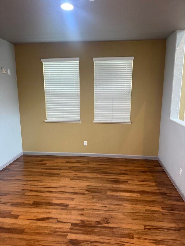 2165 Parkhurst St - Photo 6 of 15