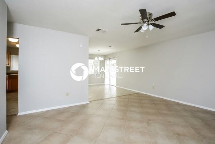2680 Roxbury Cir - Photo 2 of 16