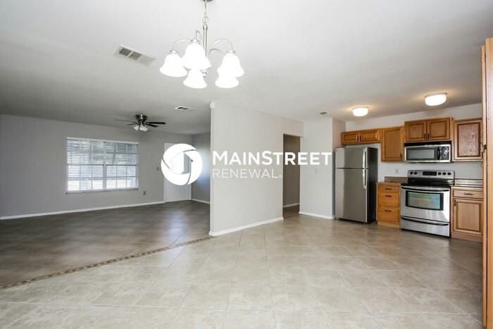 2680 Roxbury Cir - Photo 4 of 16