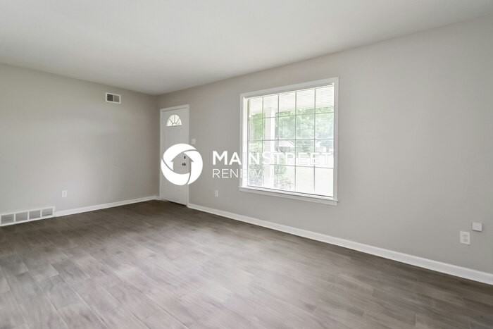 3571 Castleman St - Photo 3 of 17