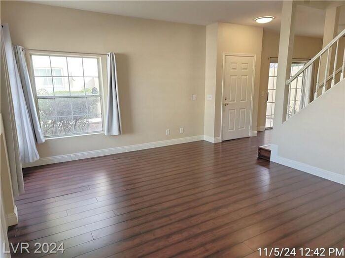 2605 Glen Green Ave - Photo 5 of 37