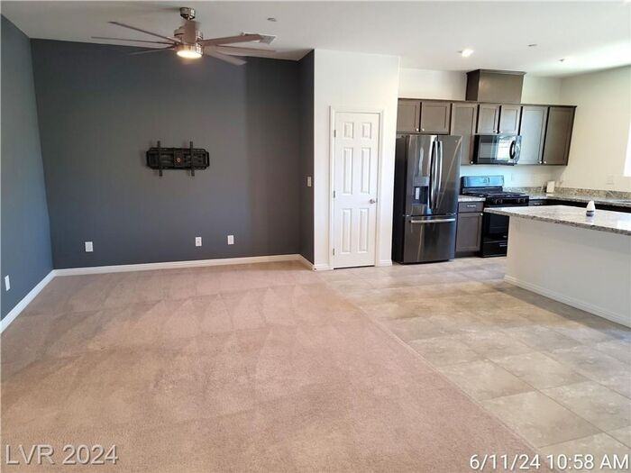 1301 Raritan Pl - Photo 3 of 31