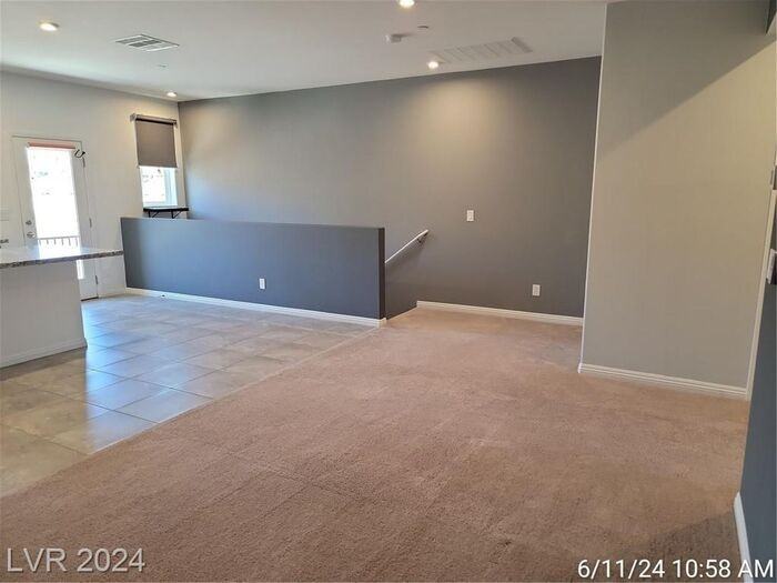 1301 Raritan Pl - Photo 4 of 31