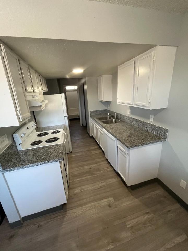 1337 Canyon Rd - Photo 5 of 10