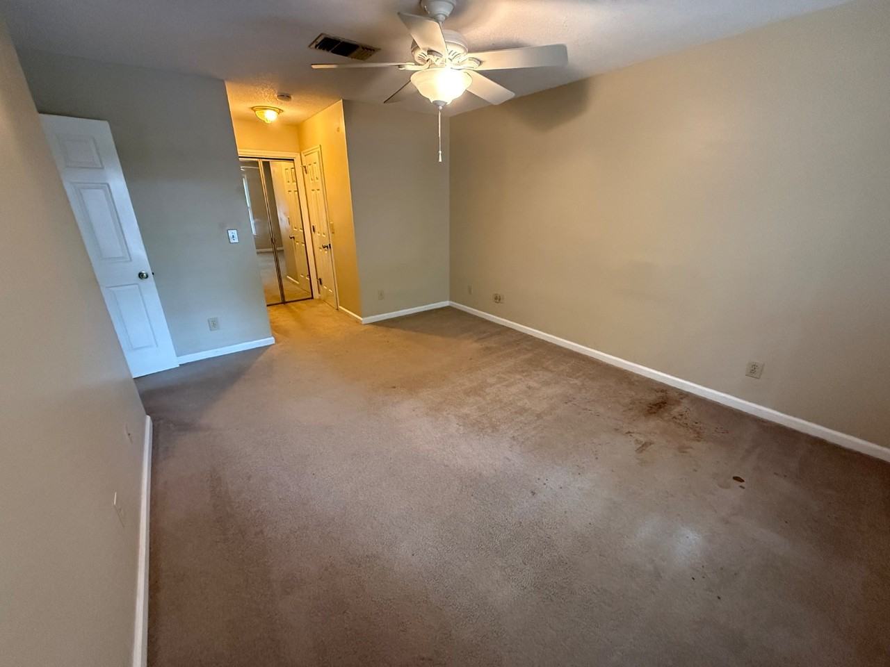 2040 Woodlawn Dr Sw - Photo 4 of 14