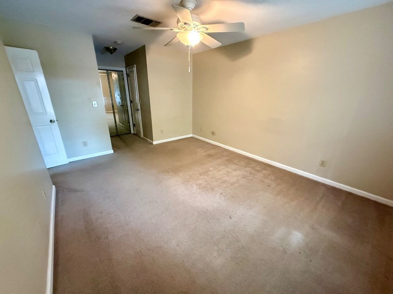 2040 Woodlawn Dr Sw - Photo 7 of 14