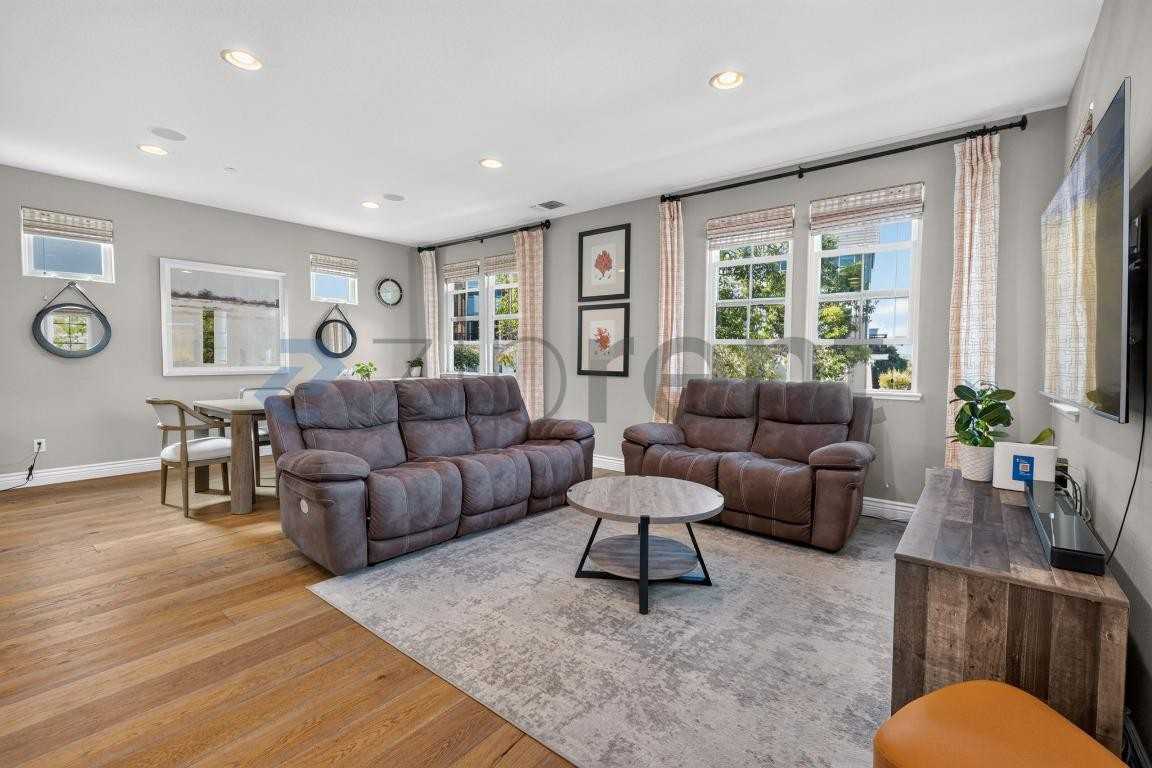 4293 Sunset View Dr - Photo 6 of 33