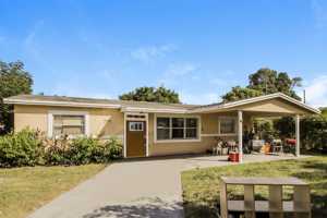 featured image of 2170 Ne 1st Ave