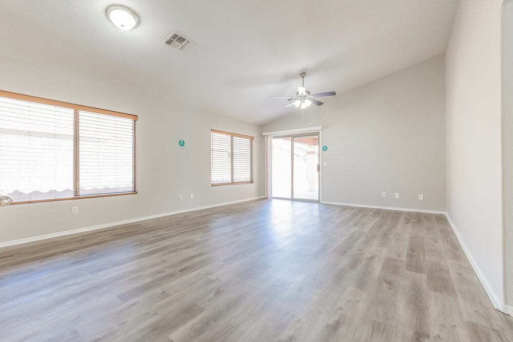 3834 E Longhorn Dr - Photo 4 of 16