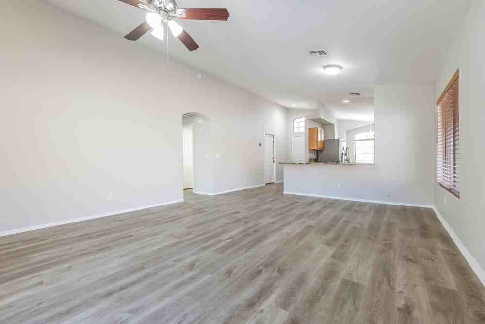 3834 E Longhorn Dr - Photo 5 of 16