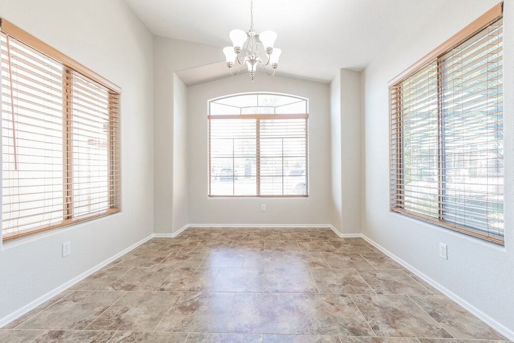 3834 E Longhorn Dr - Photo 6 of 16