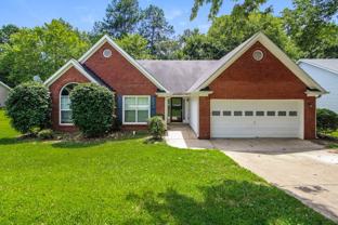5729 Lakeview Cir - Photo 1 of 1