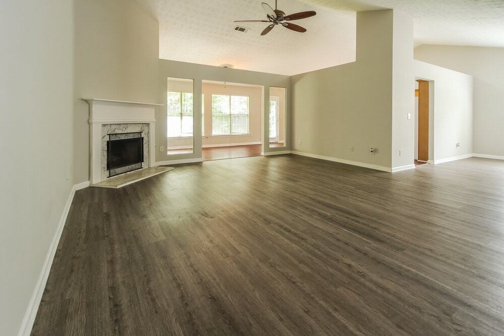 5729 Lakeview Cir - Photo 5 of 25