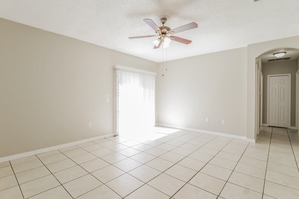 1005 Dudley Dr - Photo 3 of 16