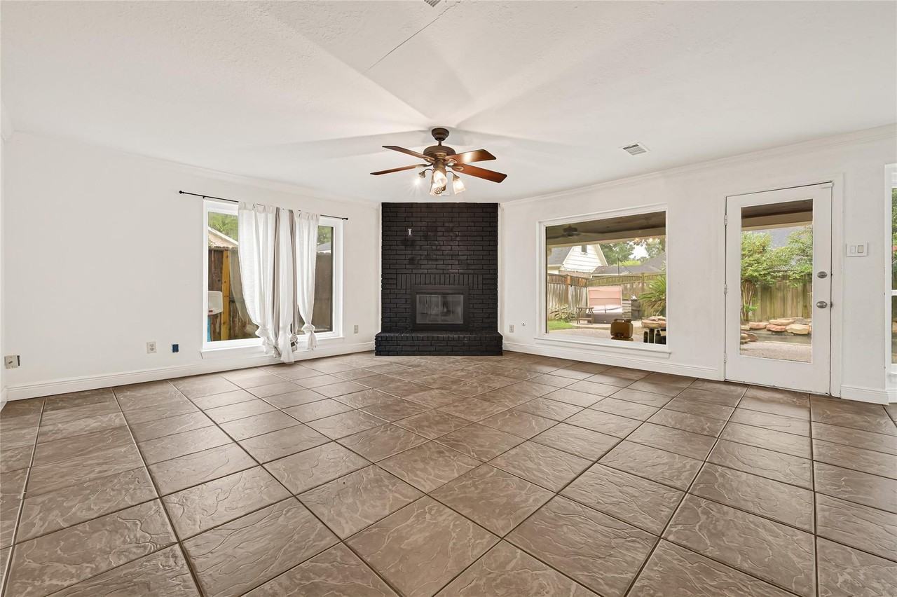 29 Dover Drive - Photo 5 of 12