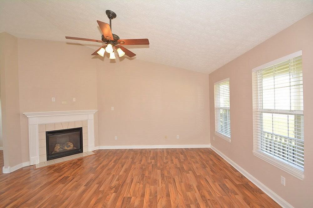 6917 Tree Top Ln - Photo 4 of 30