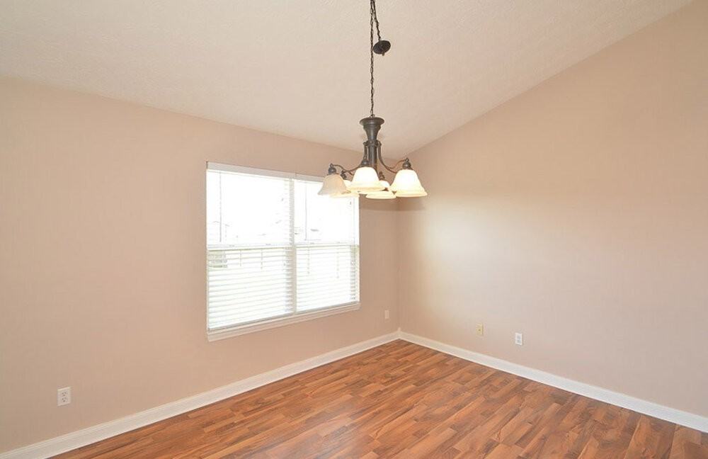 6917 Tree Top Ln - Photo 7 of 30